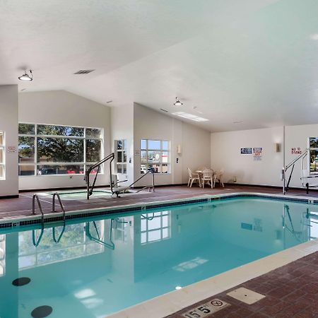 Quality Inn Lincoln Cornhusker Bagian luar foto