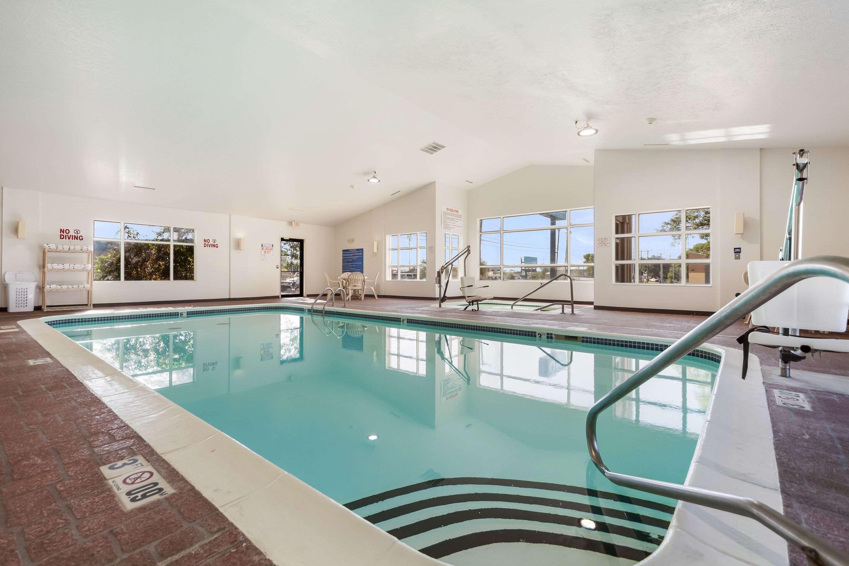 Quality Inn Lincoln Cornhusker Bagian luar foto